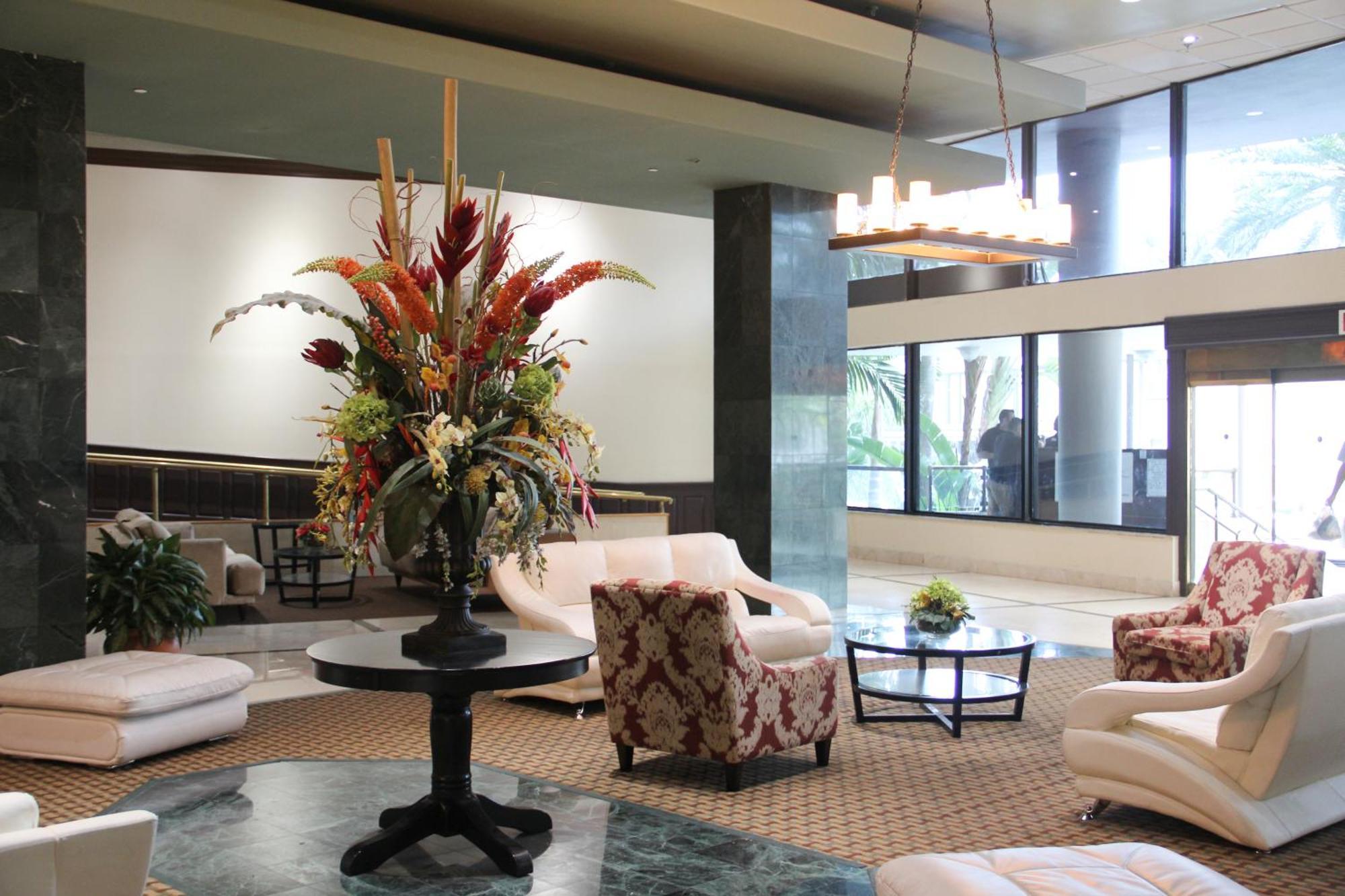 Casablanca On The Ocean East Tower Hotel Miami Beach Exterior photo