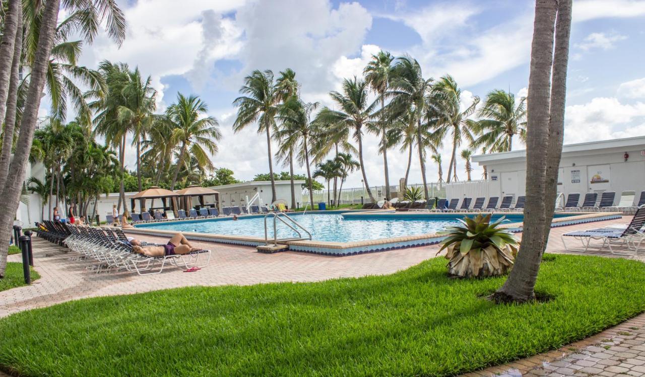 Casablanca On The Ocean East Tower Hotel Miami Beach Exterior photo