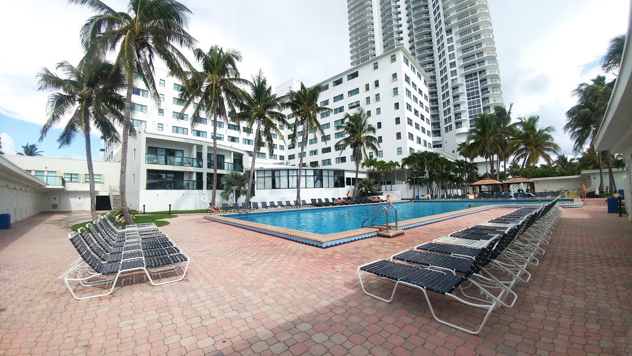 Casablanca On The Ocean East Tower Hotel Miami Beach Exterior photo