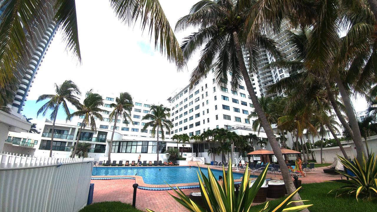 Casablanca On The Ocean East Tower Hotel Miami Beach Exterior photo